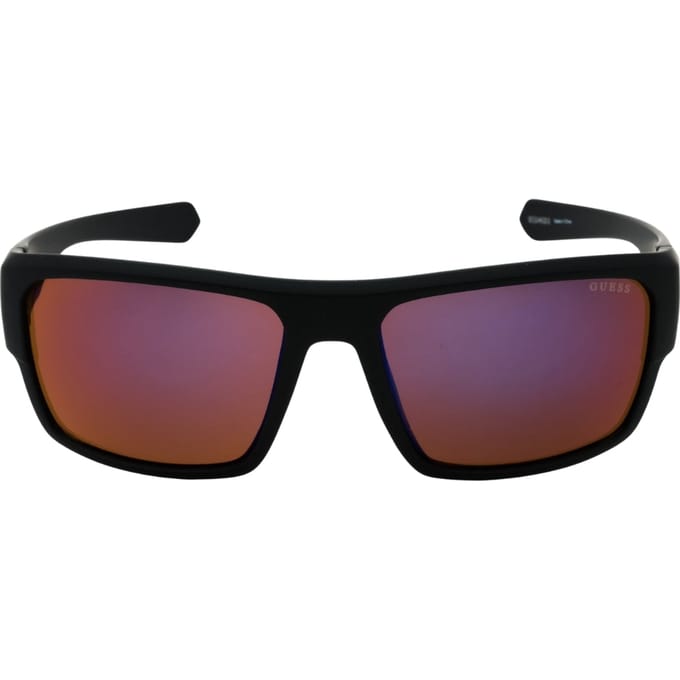 Guess Zwarte Zonnebril met Gebogen Montuur en Roze Lens