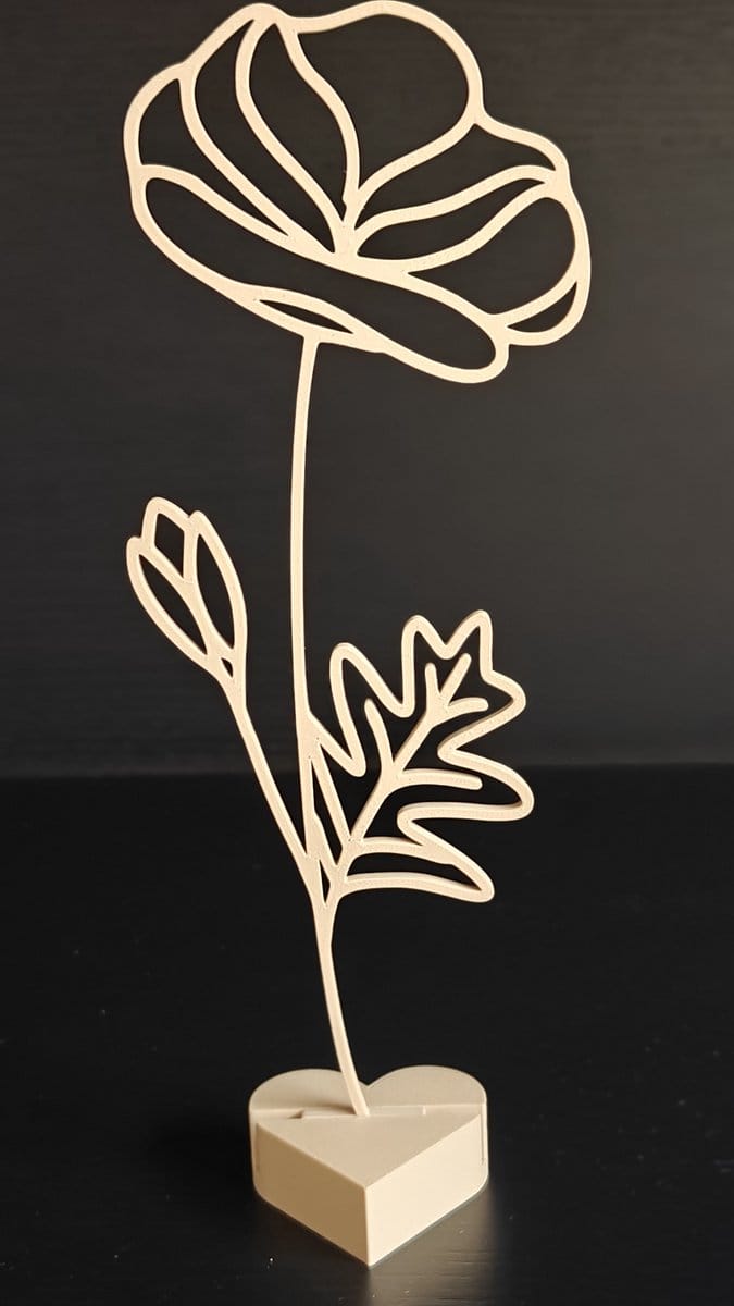 Geboortebloem Augustus – Klaproos | Levensbloem beige op hartvormige standaard (22 cm)
