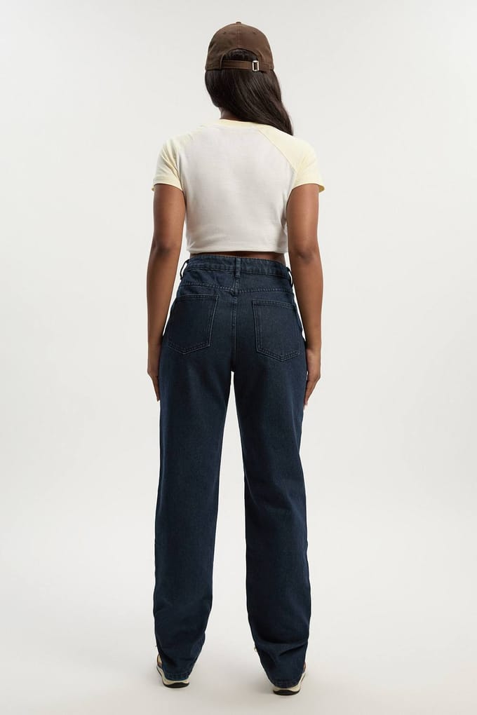 Dames Boohoo Basis Jeans met Rechte Pijpen | Dark Indigo | Maat: 6/32L