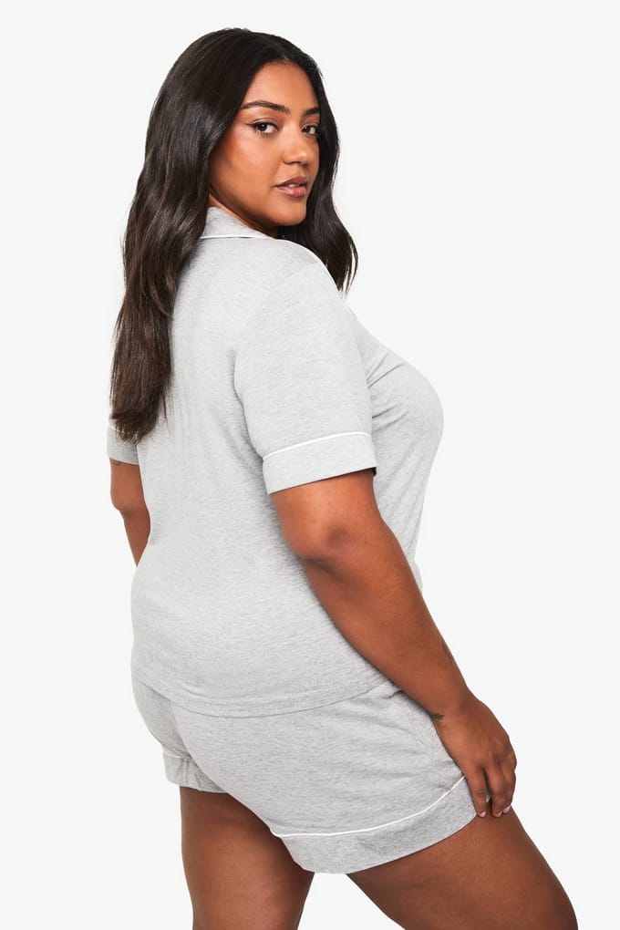boohoo Dames Plus Super Soft Modal Kort Mouw Shirt & Korte Pyjama Set | Grijze Mergel | Maat: 48