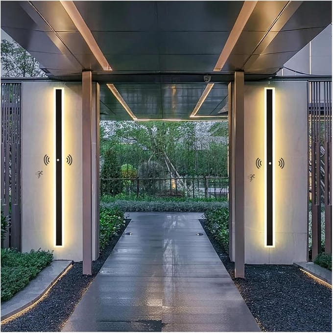 Lange LED Buitenlamp met Bewegingsmelder - Zwart Modern Design - IP65 Waterdicht