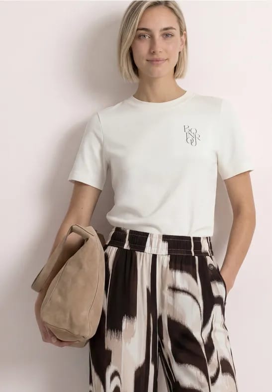 Shirt met ronde hals en opdruk op de borst