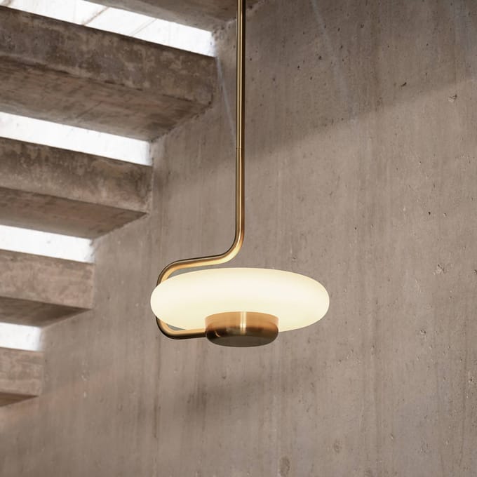 kdln LED hanglamp TRATTO, messing, Ø 27 cm, metaal/glas