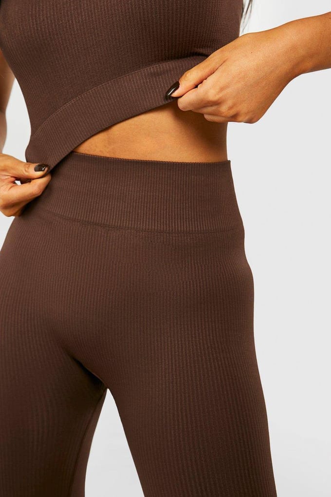boohoo Dames Petite naadloze rib leggings | Chocoladebruin | Maat: Small