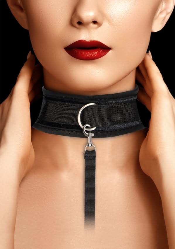 Shots - Ouch! Fluweel Verstelbare Halsband met Riem black