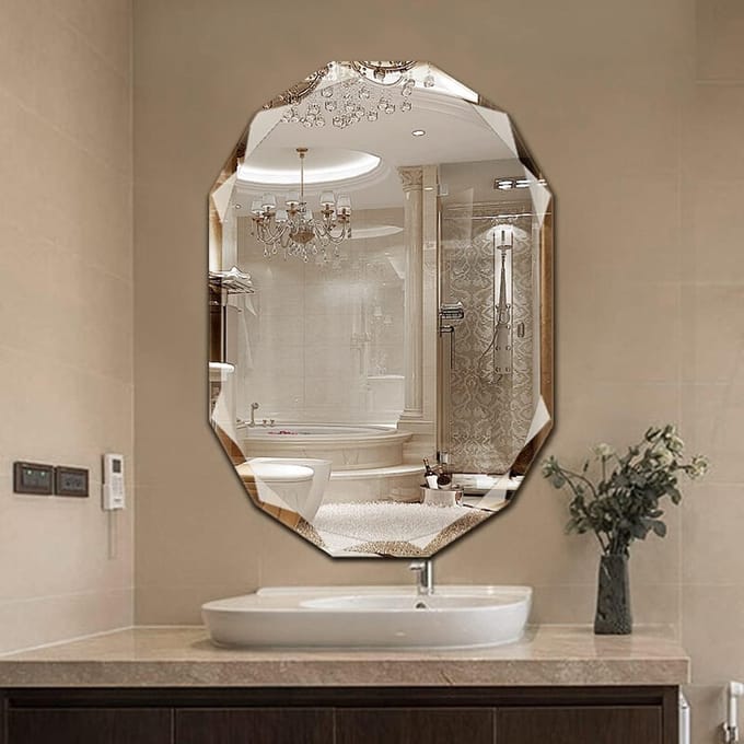 Grote Rechthoekige Wandspiegel Badkamer - 76x102 cm - Frameloos met Afgeschuinde Rand