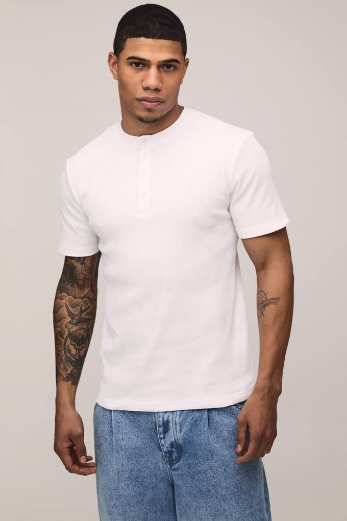 Muscle Fit Geribbeld Henley Hals Korte Mouw T-Shirt | White | Size Medium