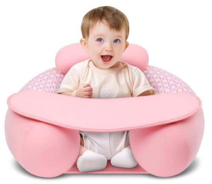 Opblaasbaar kinderzitje met activiteitendienblad voor baby's 3-36 maanden, roze