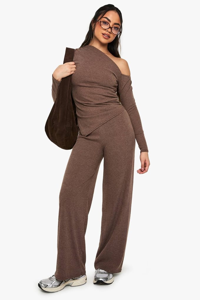 boohoo Dames Rib Asym Halslijn Geraffelde Langmouw Top | Chocolate | Maat: 10
