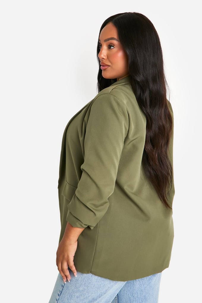 boohoo Dames Plus-size blazer met gerimpelde mouwen en reversdetails | Kaki | Maat: 54