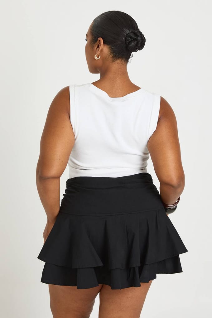 boohoo Dames Plus Gelaagde Ruches Skort | Zwart | Maat: 48