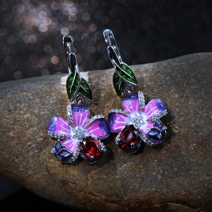Boucles d'oreilles papillon en émail et zircon de haute qualité gray