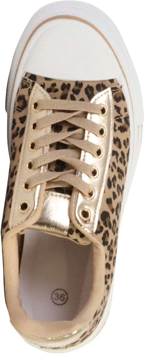 Sneakers met veters