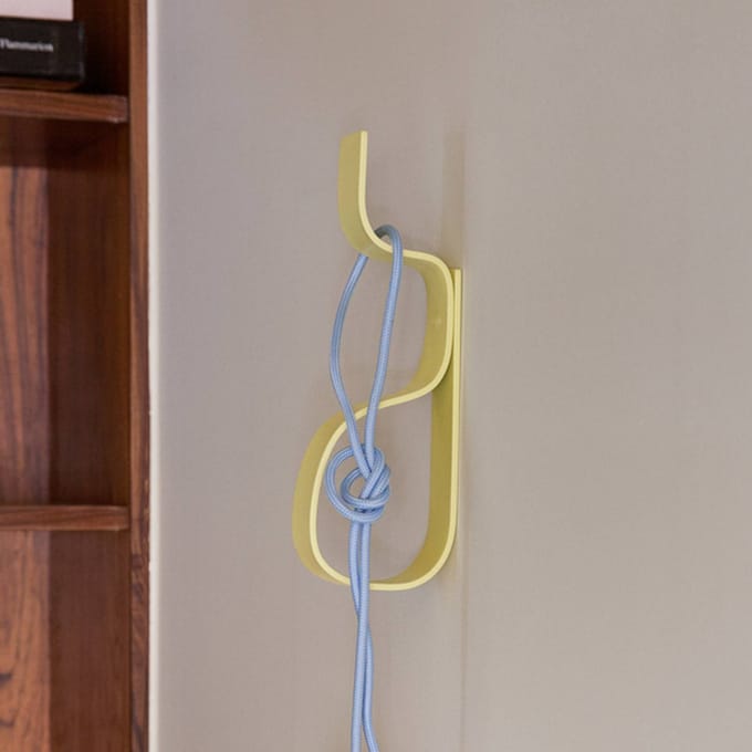 Hübsch Kledinghaak Nami, geel, hoogte 20 cm, ijzer