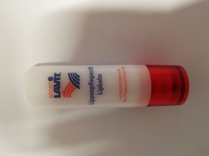 Sport Lavit Relax 1 250ml & Lippenbalsem 4,8gr. 1st