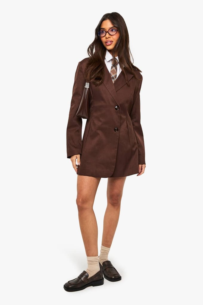 boohoo Dames Ingesnoerde blazerjurk met haak- en oogsluiting | Chocoladebruin | Maat: 38