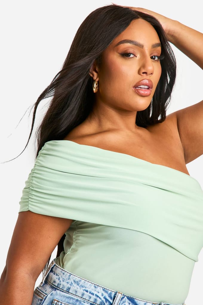 boohoo Dames Plus Geruched Side Geruched Bardot-bodysuit | Verstandig | Maat: 56