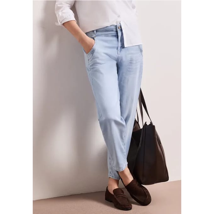 High Waist Barrel Leg Jeans in Loose Fit