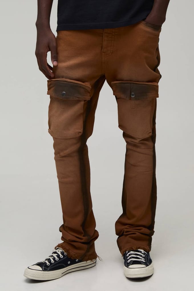 Skinny Stack Flare Cargobroek Met Meerdere Zakken, Distressed En Spray Wash | Khaki | Size 28