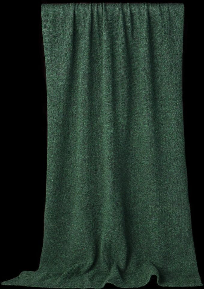 Zachte gebreide merino cashmere sjaal in donker groen