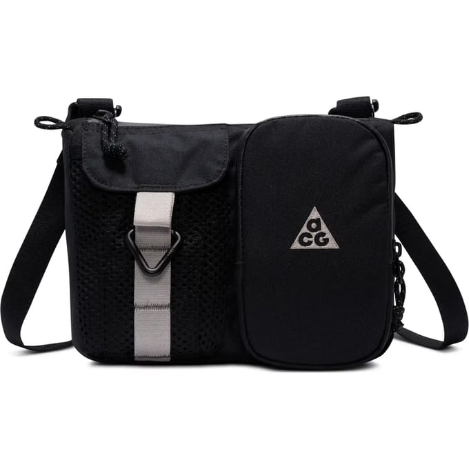 Nike Acg 'daymax' Cross-body Bag Tassen Unisex - Zwart - One Size - Poly (Polyester)