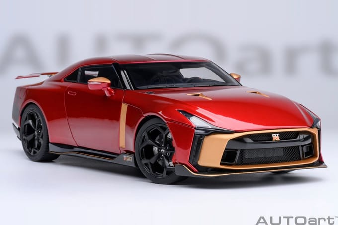 AUTOart 1/18 Nissan GT-R50 by Italdesign, metallic red / gold