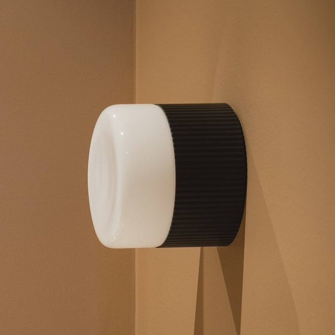 Globen Lighting badkamer wandlamp Hubble 12 zwart, Ø 12 cm