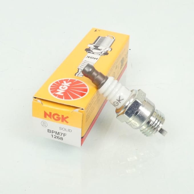 Bougie d'allumage NGK pour Auto BPM7F / 1268 Neuf