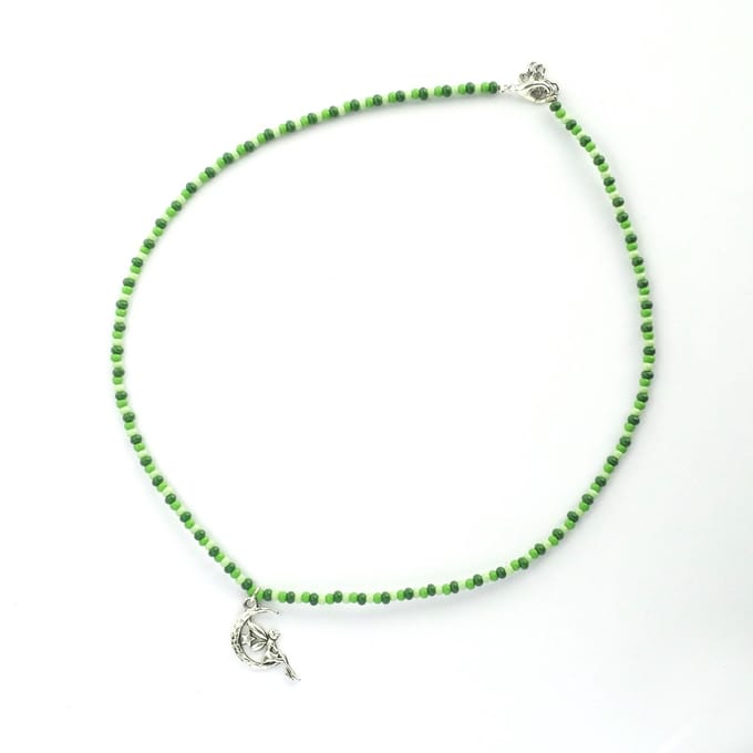 Ketting in groentinten met Maan/Ster/Elfje hanger