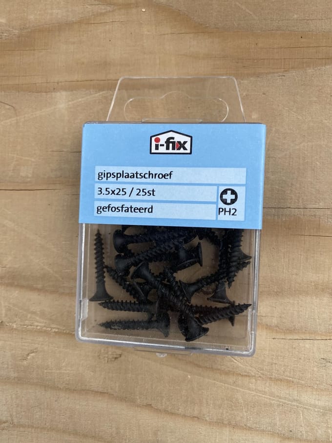 Gips-plaat-schroef. 3.5x25mm.lang. 25 stuks Schroeven. zwart-Gefosfateerd. I-fix.