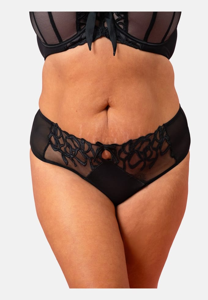 High-Brazilian CHÉRIE