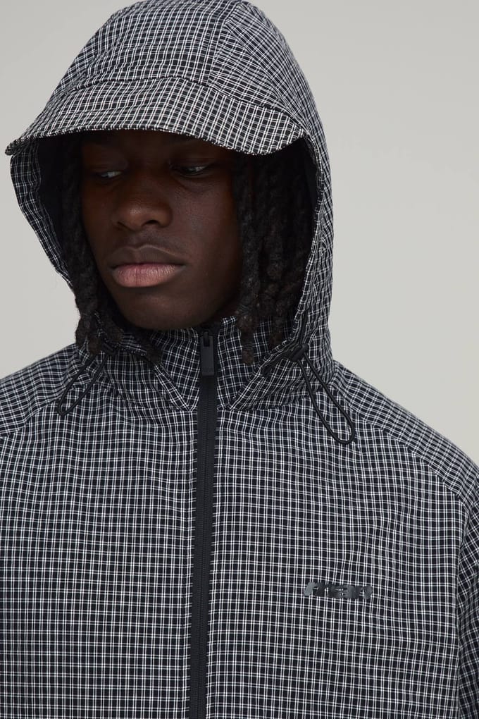 Oversized Boxy Geruite Cagoule met Capuchon en Knevelsluitingen | Black | Size Medium