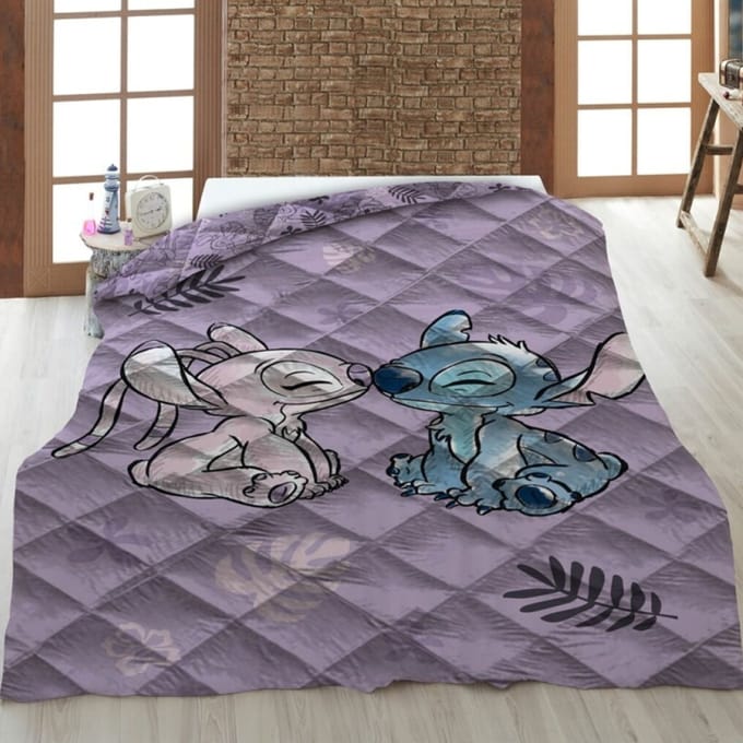 Disney Lilo & Stitch Sprei Kiss - 140 x 200 cm - Polyester