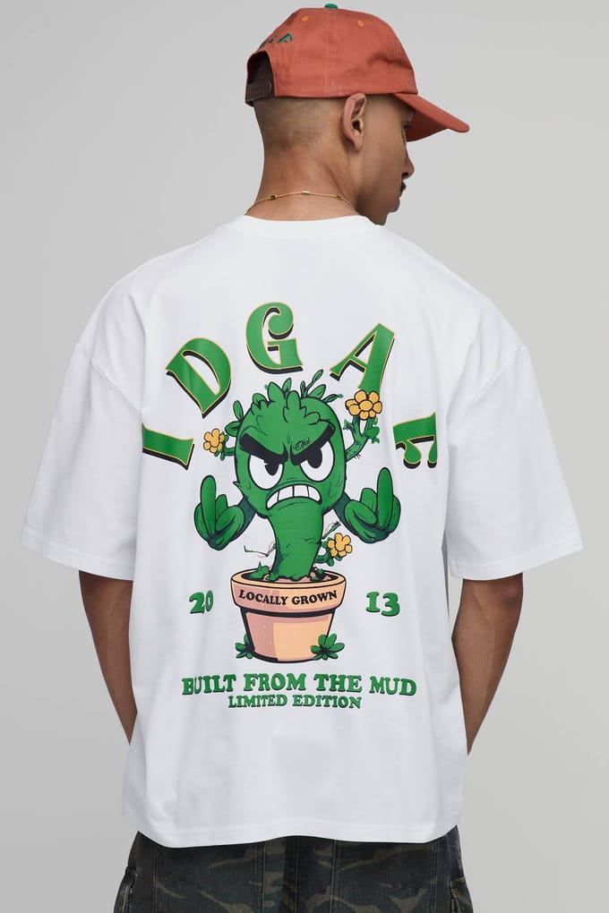Collector's Edition Oversized T-shirt Met Madeliefjesmotief En Zak | White | Size Medium