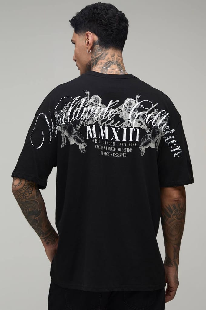 Lang Zwart Oversized Wereldwijd Over De Naden Print T-shirt | Black | Size Medium