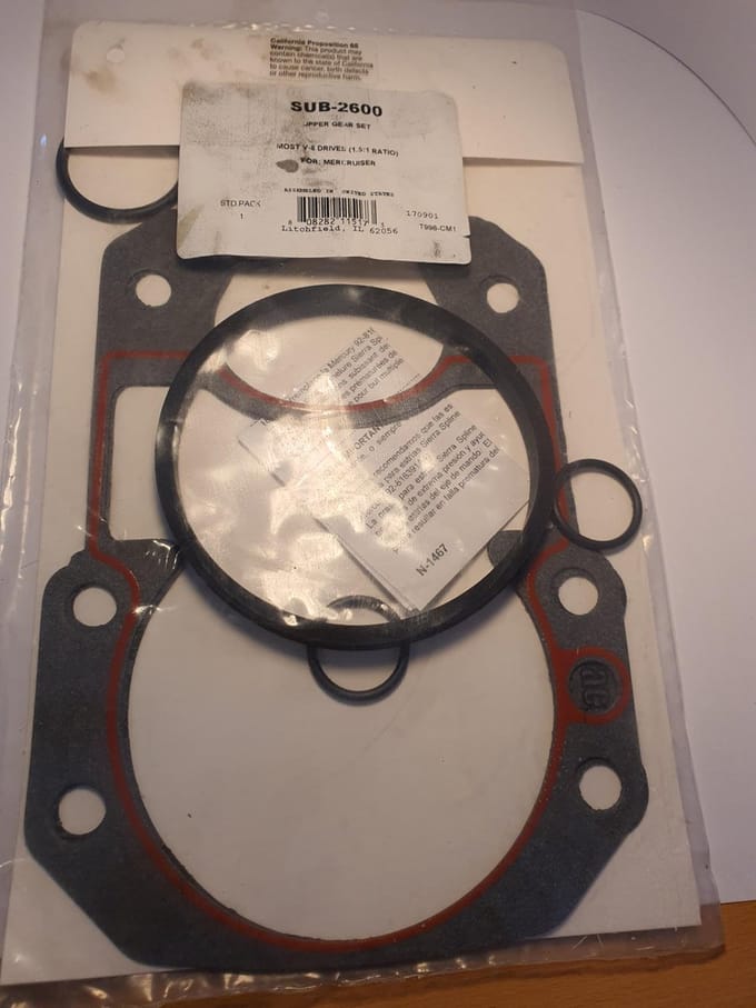 SUB 2600 Upper gear gasket set Mercruiser