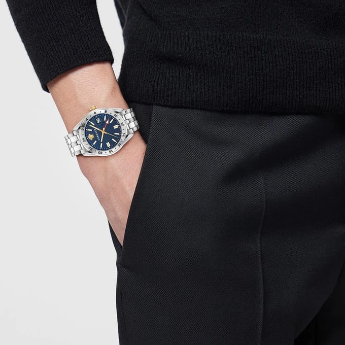 Versace Greca Time GMT VE7C00523 Horloge - Staal - Zilverkleurig - Ø 41 mm
