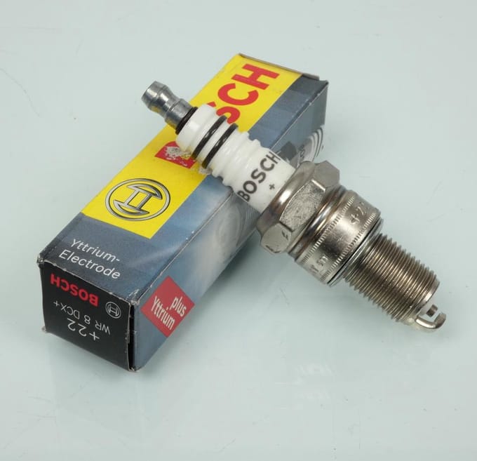 Bougie Bosch WR 8 DCX+ voor motor scooter quad / BPR5ES-11 Nieuw