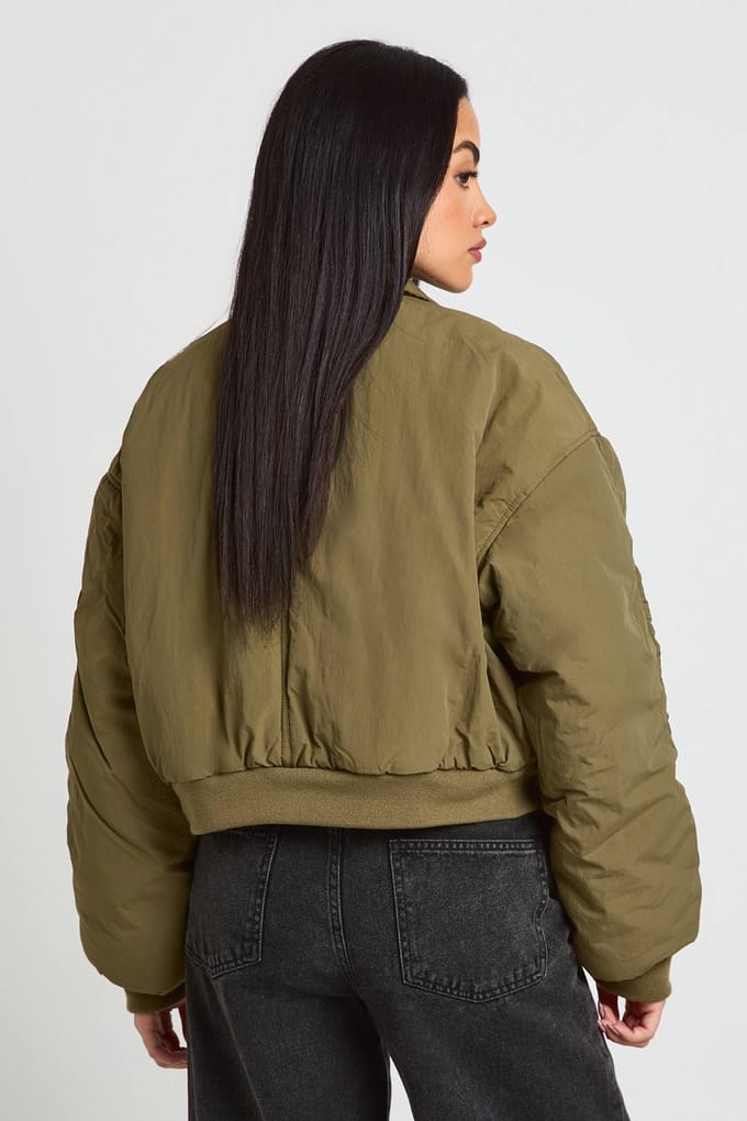 boohoo Dames Bomberjack met geplooide mouwen | Khaki | Maat: 16