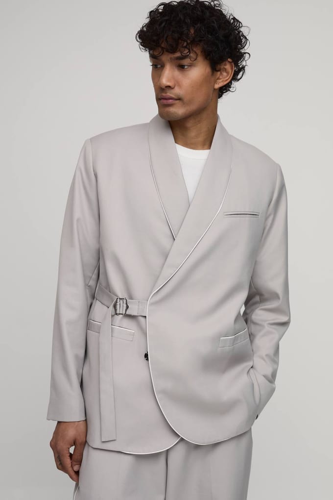 Satijnen Afwerking Wikkel Gesp Ontspannen Pasvorm Blazer | Stone | Size 36