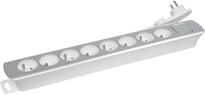 Stopcontacten met interne kabel en platte stekker 8x met 1,4 m kabel