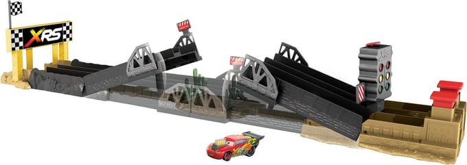 Cars XRS Drag Racing Track Set