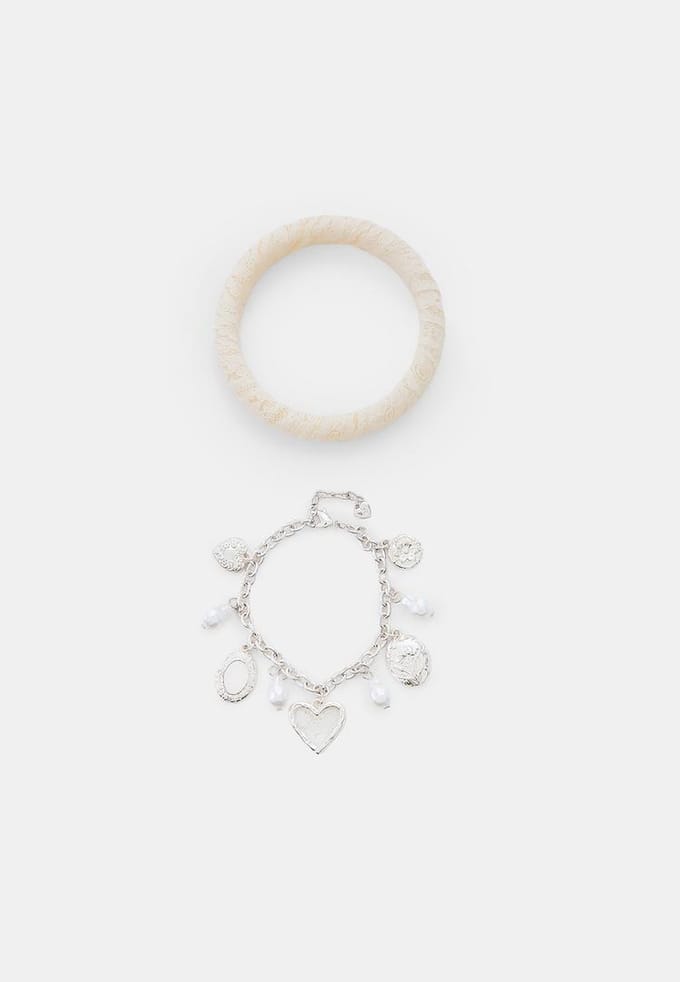 Stradivarius Set van 2 gecombineerde armbanden met bedels  Grijs OS