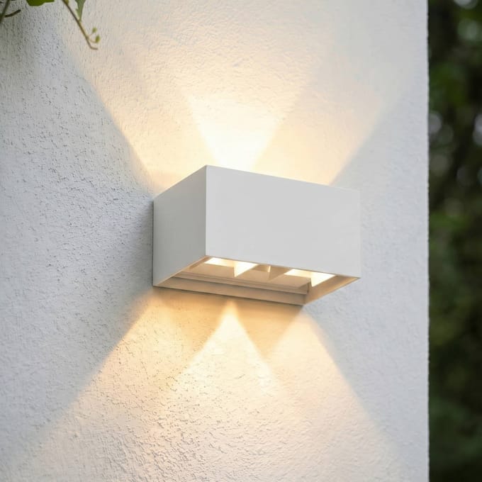 Lindby LED buiten wandlamp Nivar, hoekig, wit, 20 cm, IP54