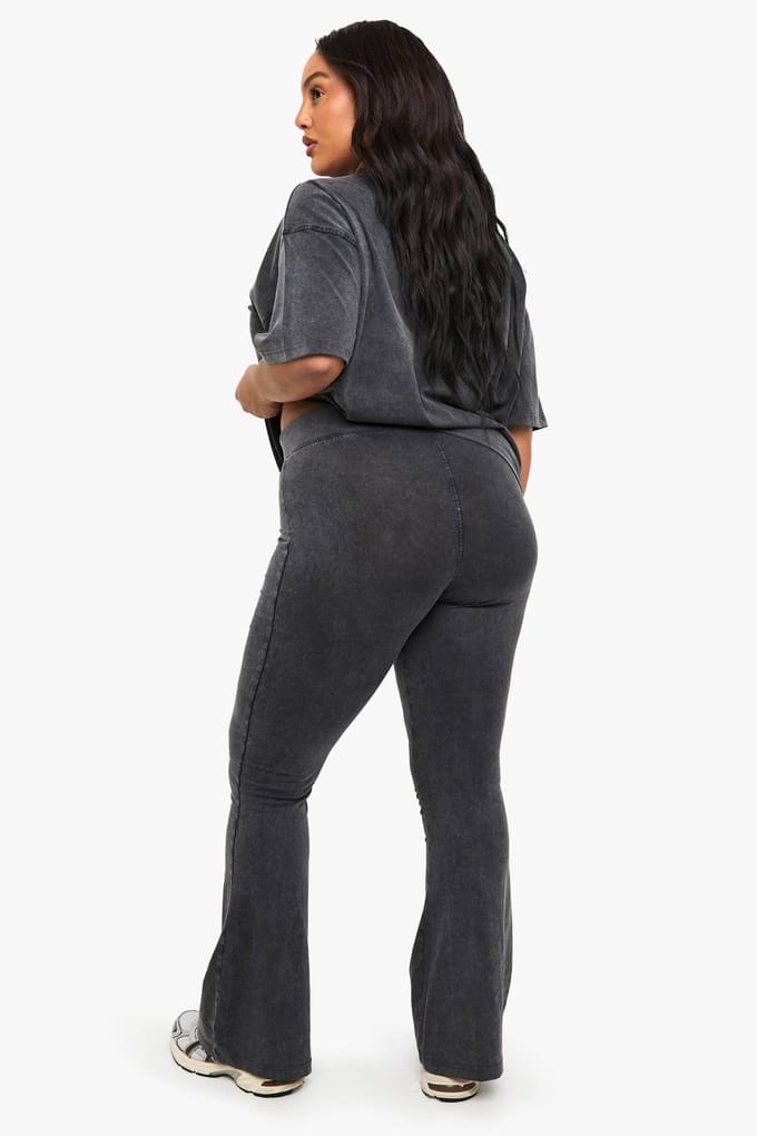 boohoo Dames PLUS ACIDWASH WijDE LEGGING | Houtskool | Maat: 44