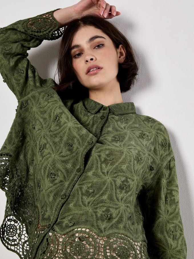 Gestructureerde katoenen blouse met bloemenpatroon en gehaakte versiering