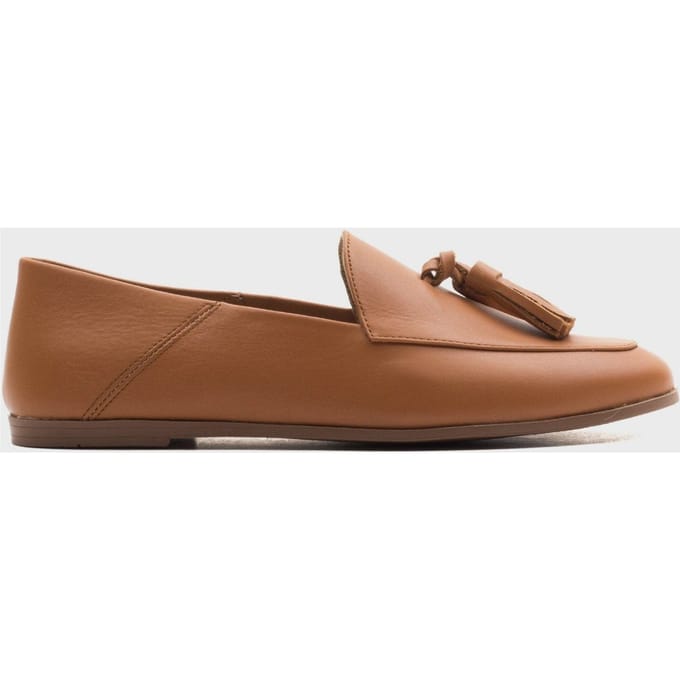 Mona Zacht Leren Kwast Loafer