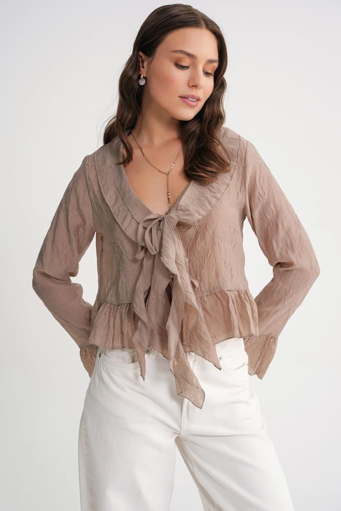V-hals Ruffle Bloes met Koordjes