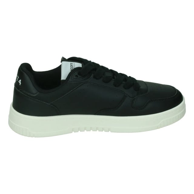 Lyle & scott culross bsc in de kleur zwart.