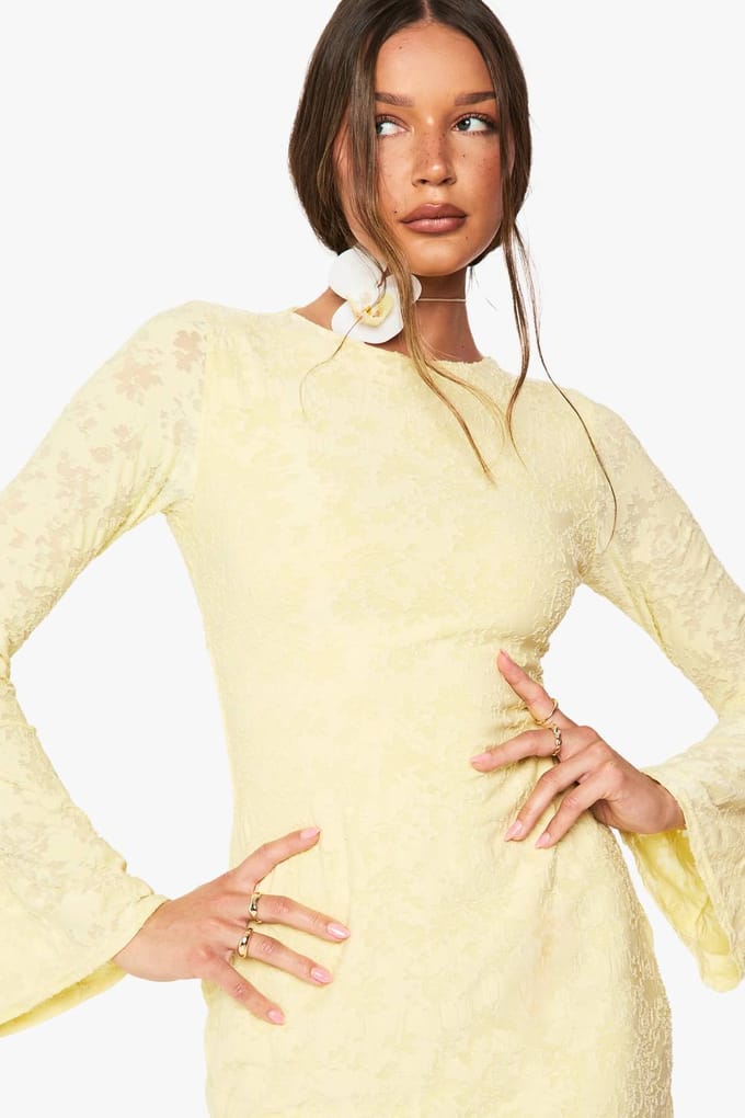 boohoo Dames Burnout mini-jurk met uitlopende mouwen | Lemon | Maat: 14